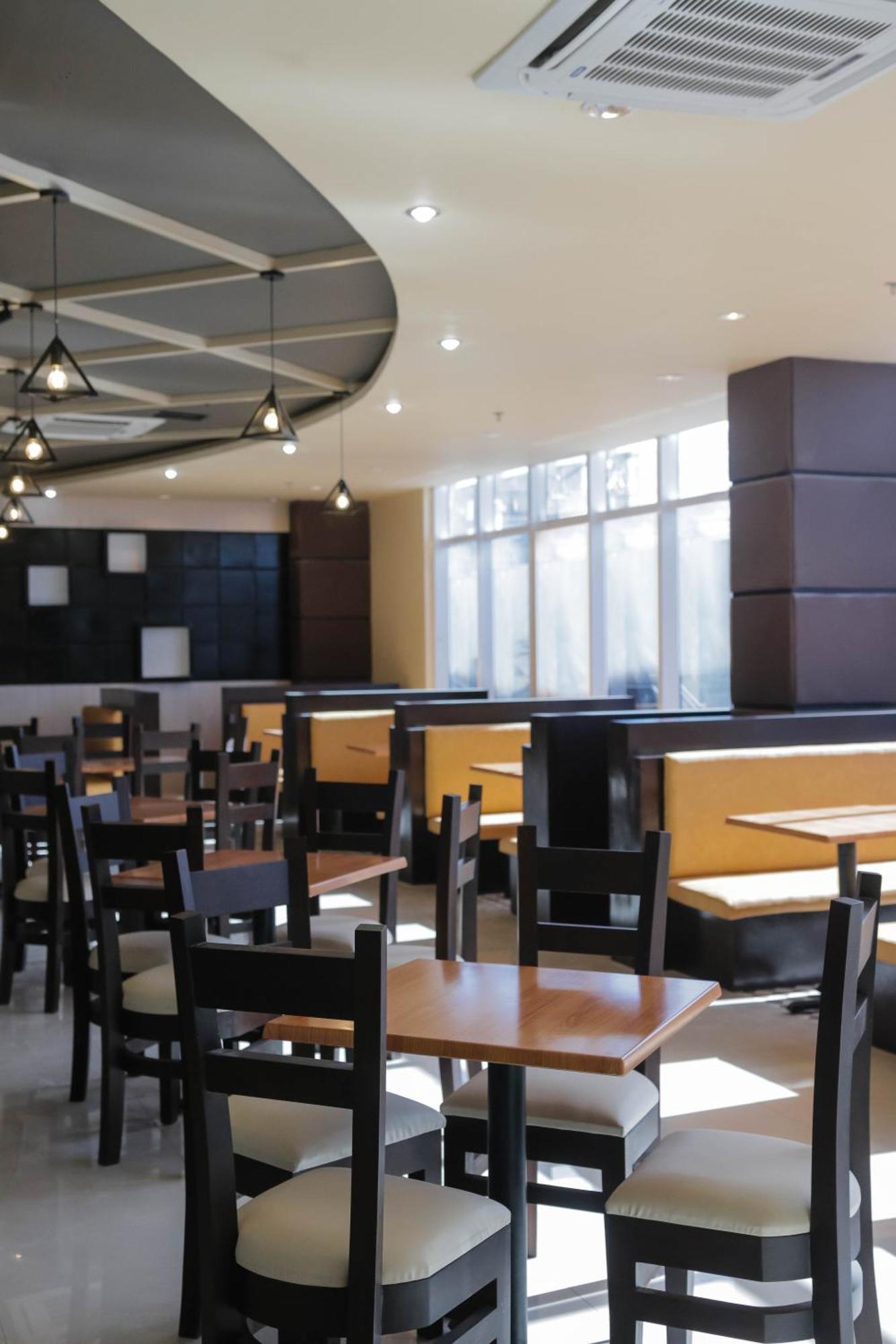 Iloilo Gateway Hotel And Suites Pavia Ngoại thất bức ảnh