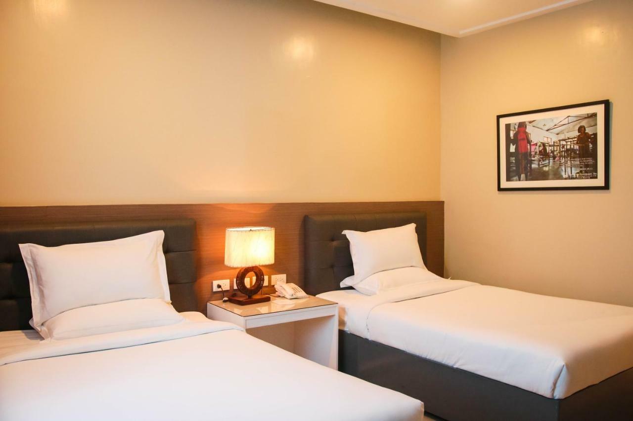 Iloilo Gateway Hotel And Suites Pavia Ngoại thất bức ảnh